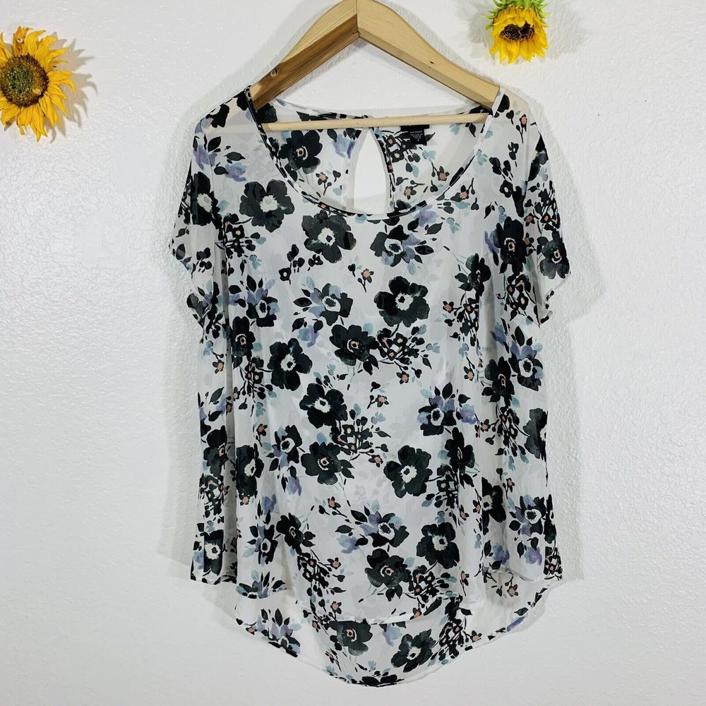 Torrid floral semi sheer hi lo blouse size 2/2X womens